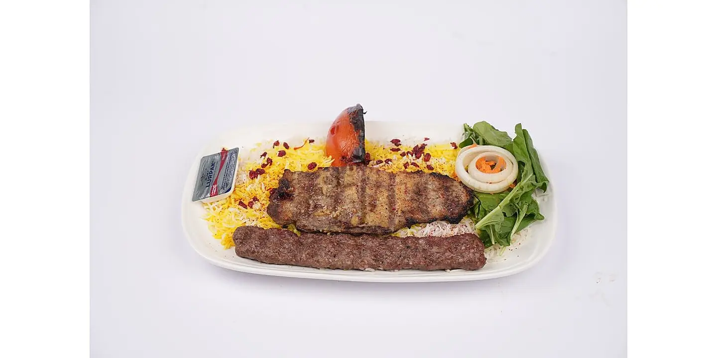 كباب جوجه مع أرز بالزعفران