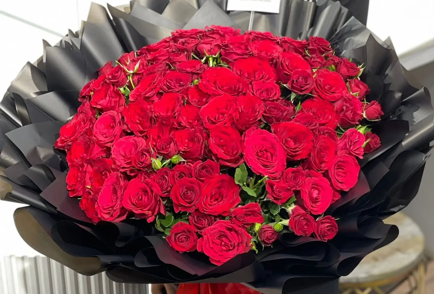 بوكيه احمر كبير