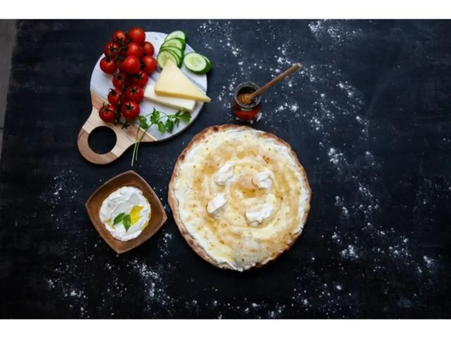 فطيرة لبنة مع عسل