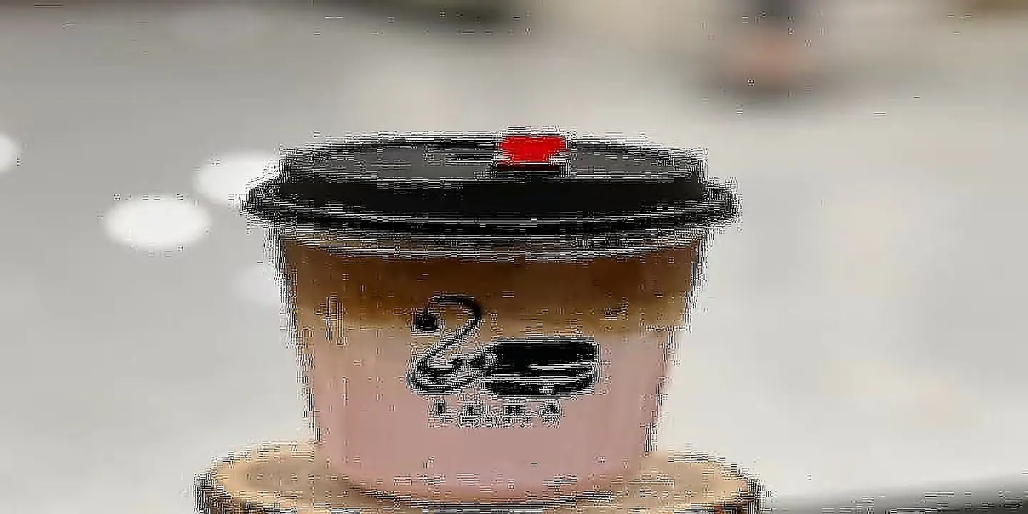 أيس لاتيه فراولة