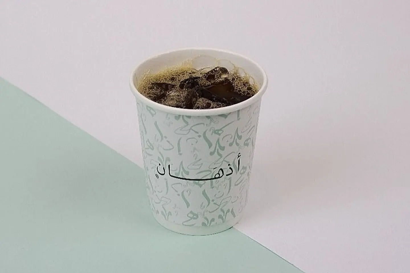 قهوة اليوم حار صغير