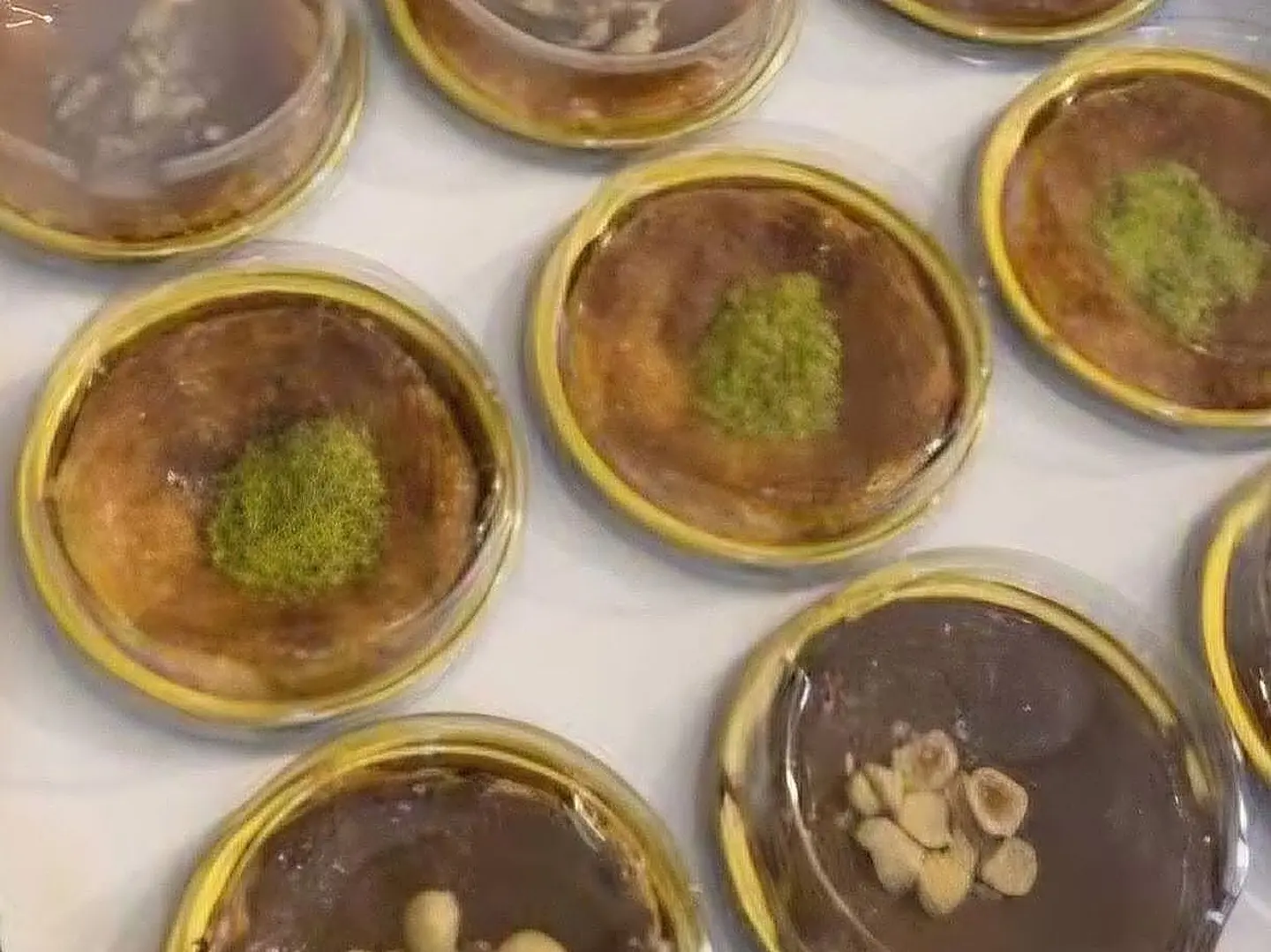 Mini 12 Pieces Of Cinnamon Basbousa
