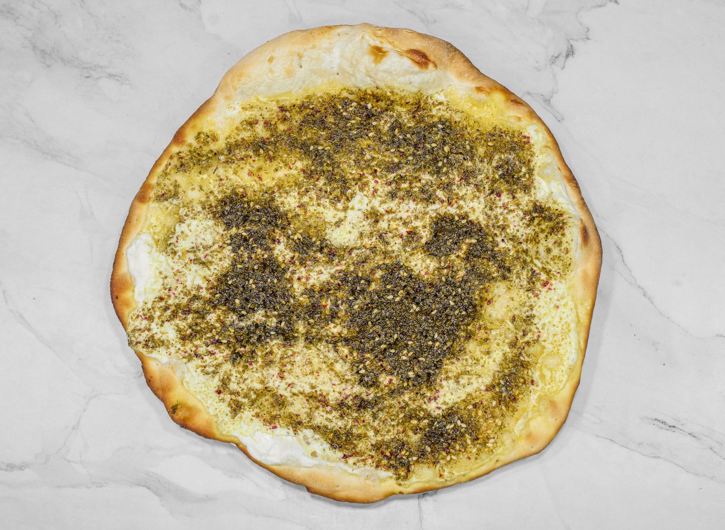 منقوشة لبنة وزعتر