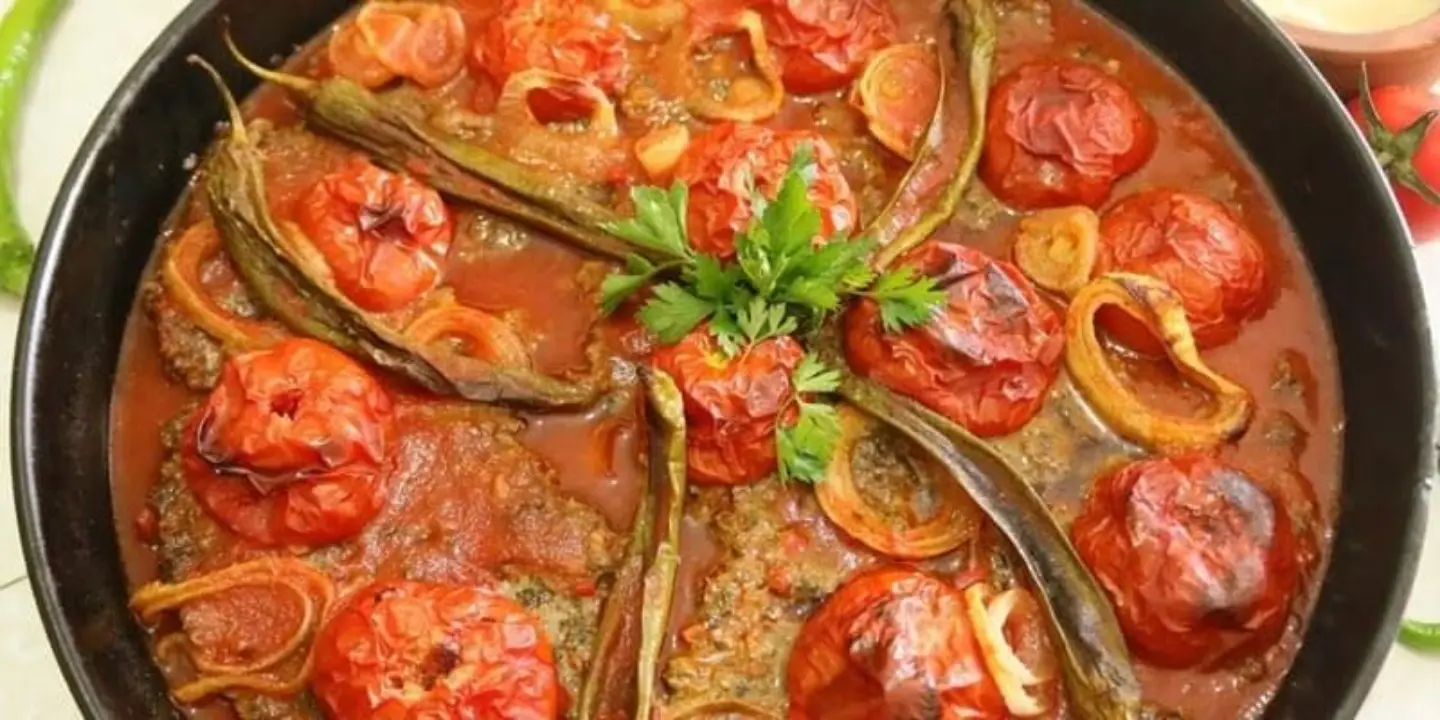 كفتة بالفرن والطماطم