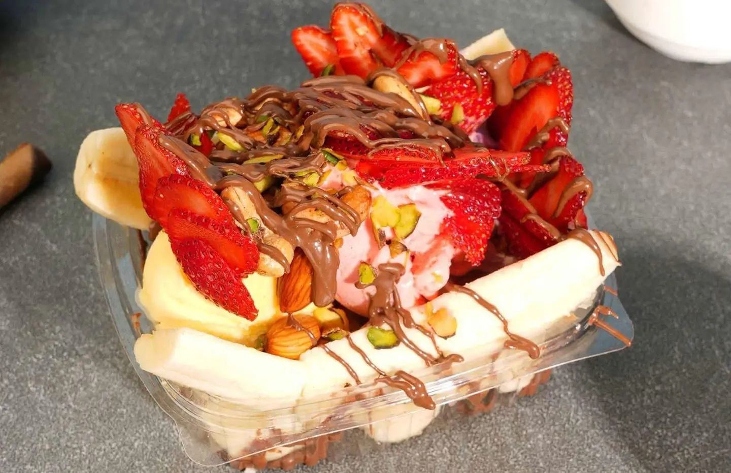 سلطة فواكه رافايلو