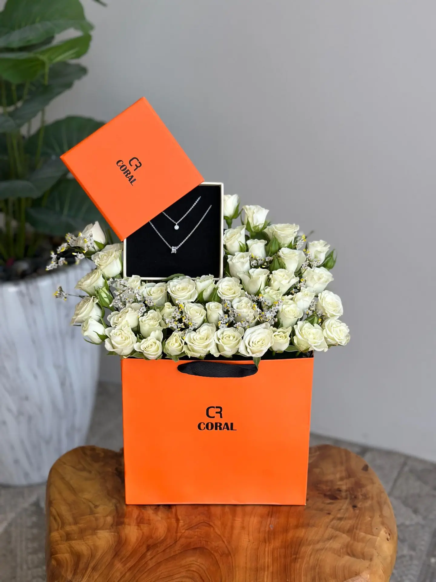 Coral Brand Silver Chain Arrangement D