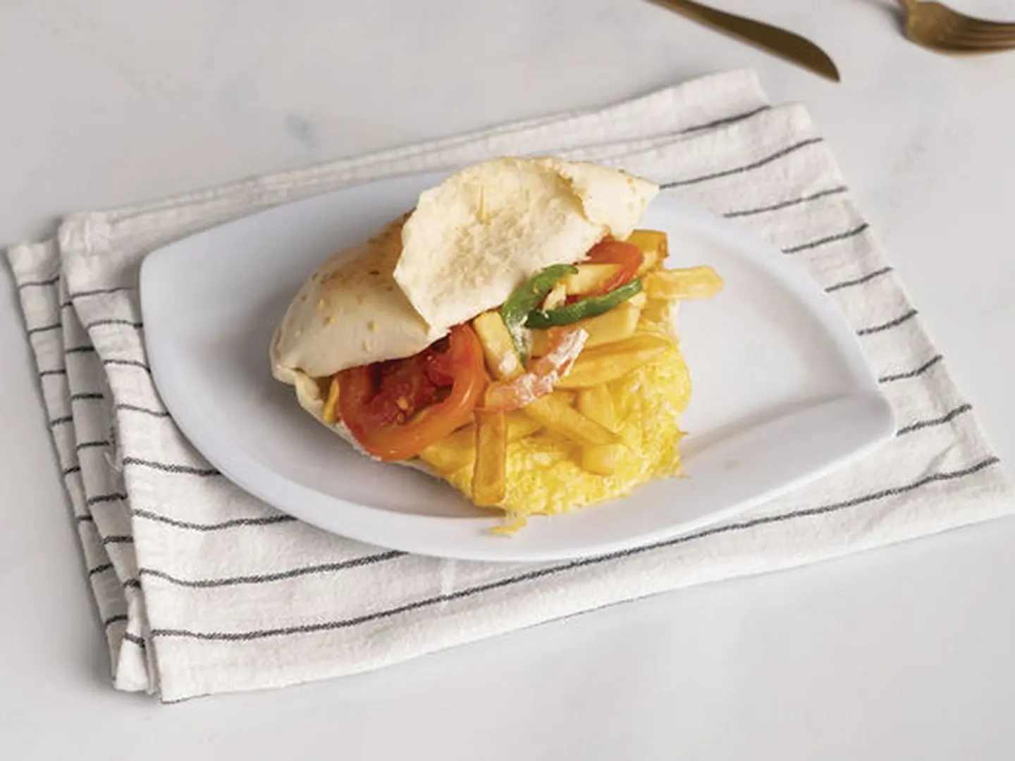 Potato Chips With Eggs