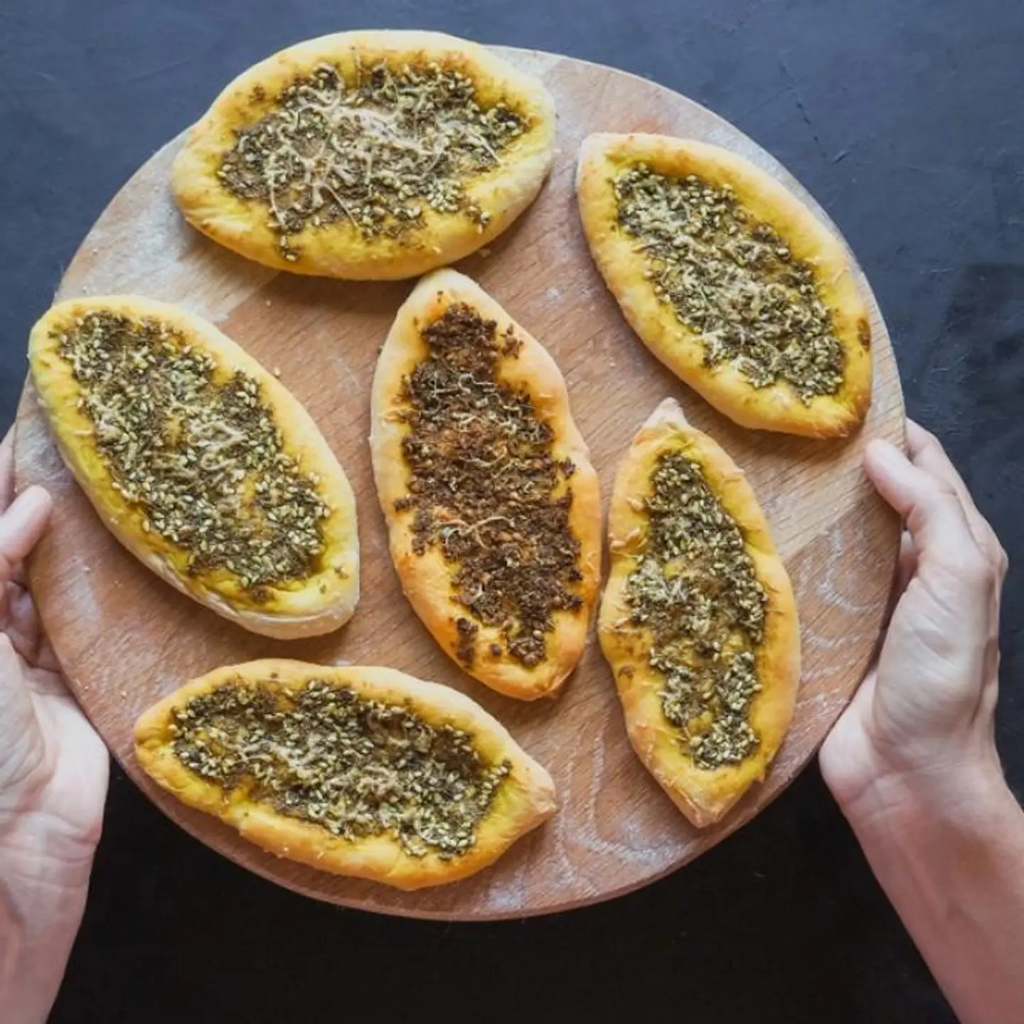 فطيرة زعتر بالجبنة