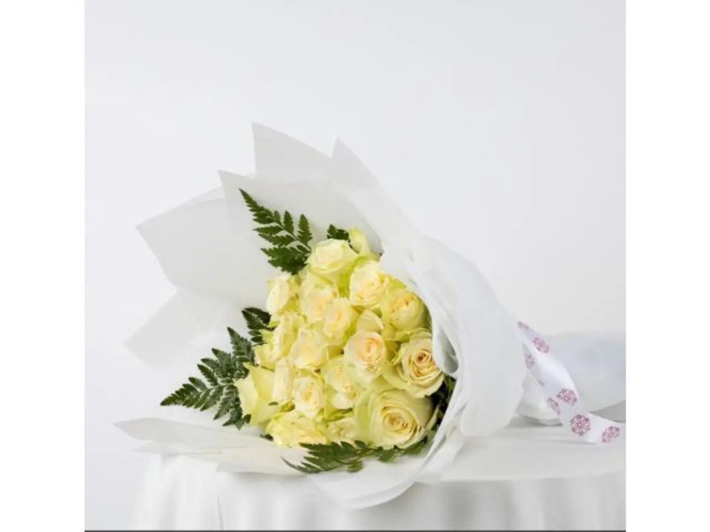 White Flower Bouquet 1001