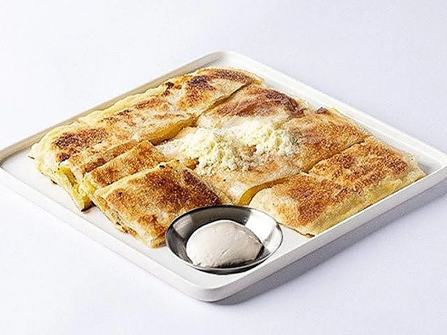 مطبق قشطة مع جبن بلدي