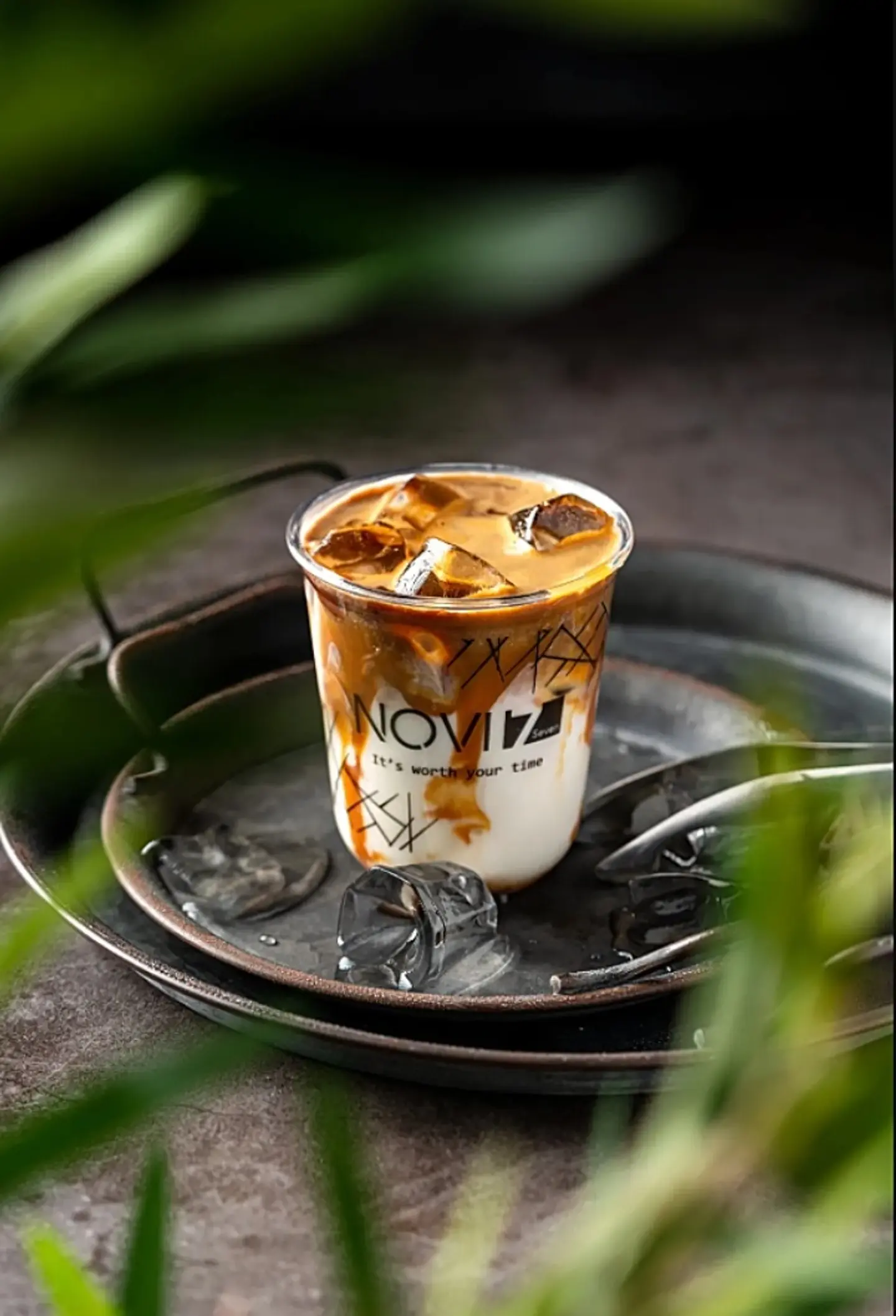 Iced Caramel Macchiato