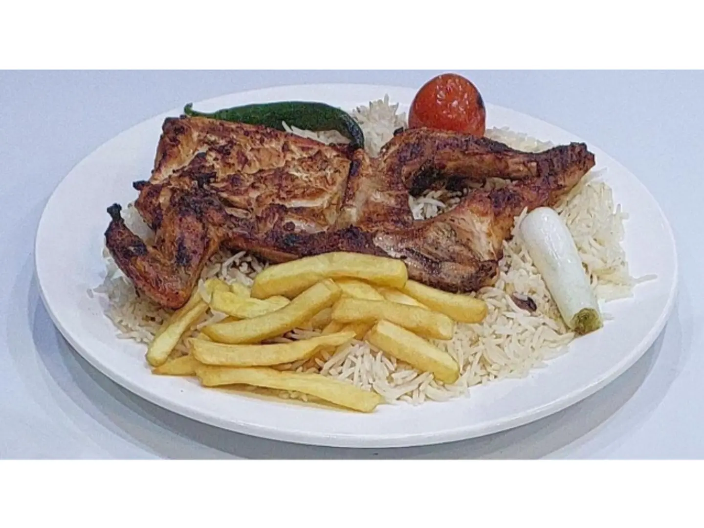 نصف دجاج على الفحم مع الارز