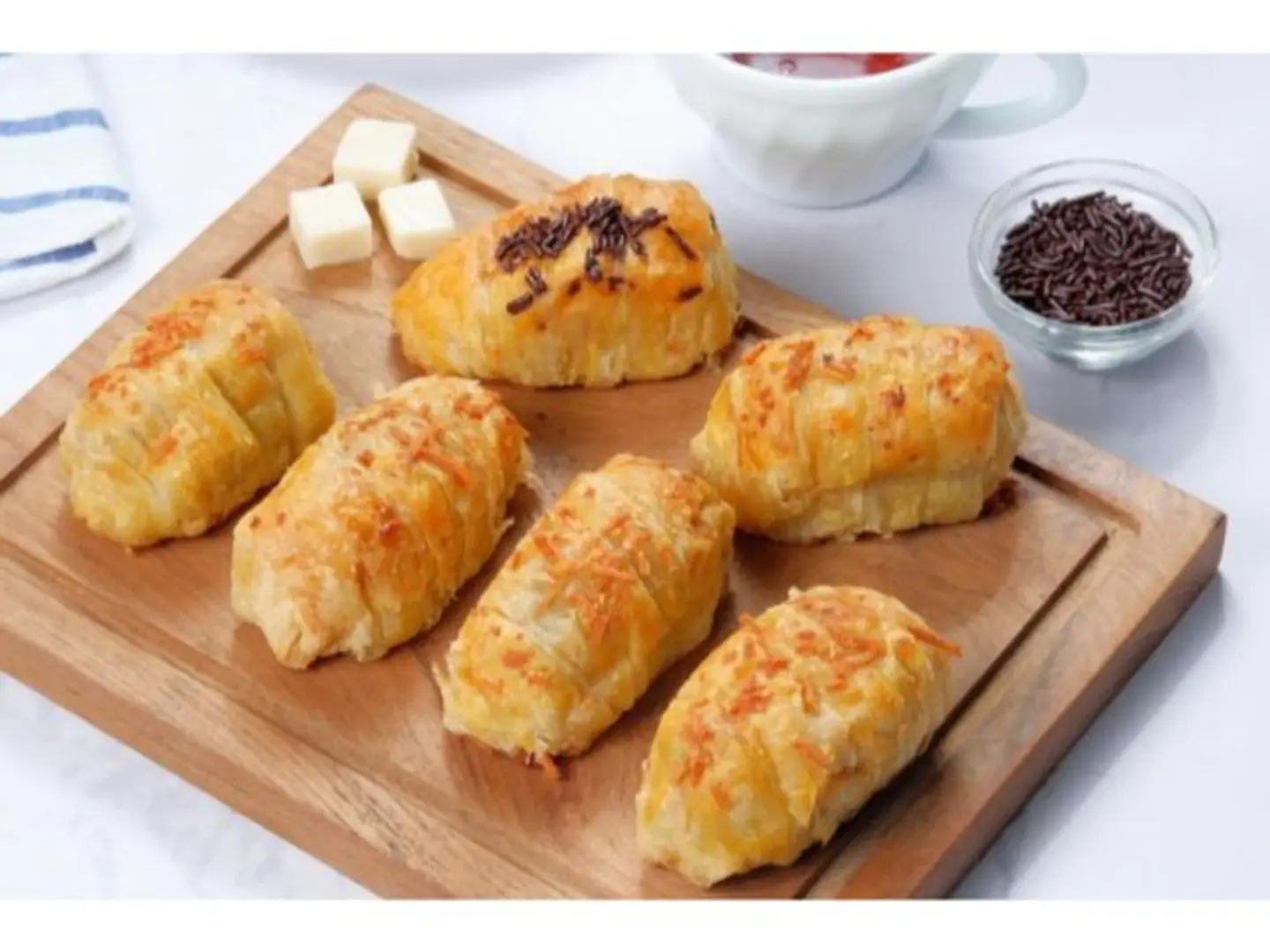 Meat And Cheese Yaghmoush