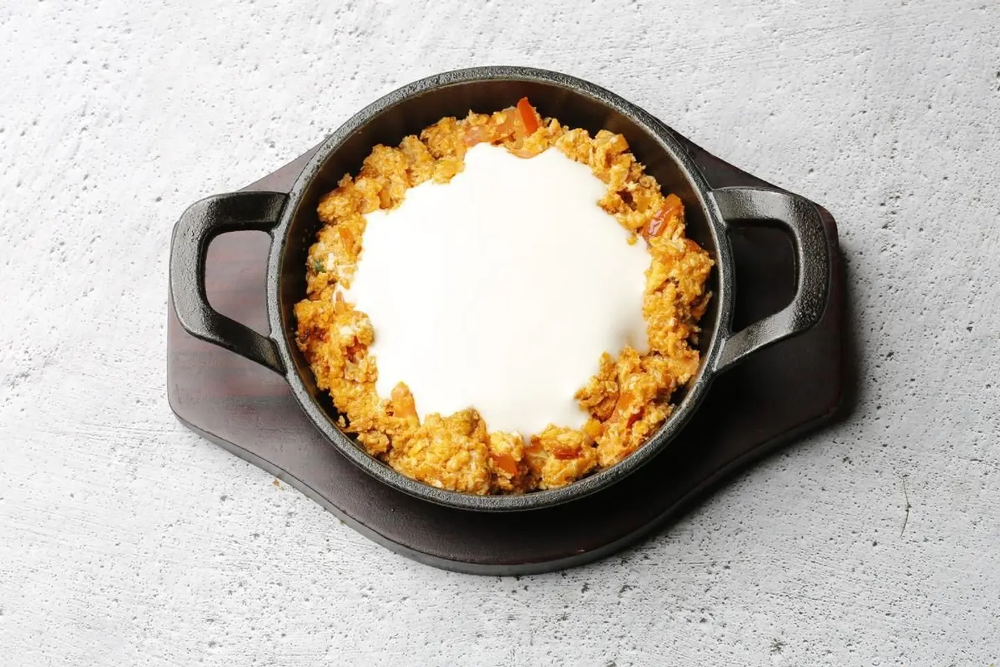 Shakshouka Adeni Cheese