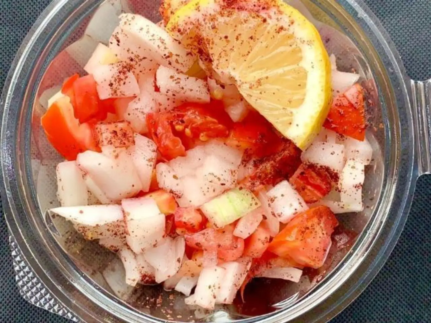 سلطة بصل وطماطم