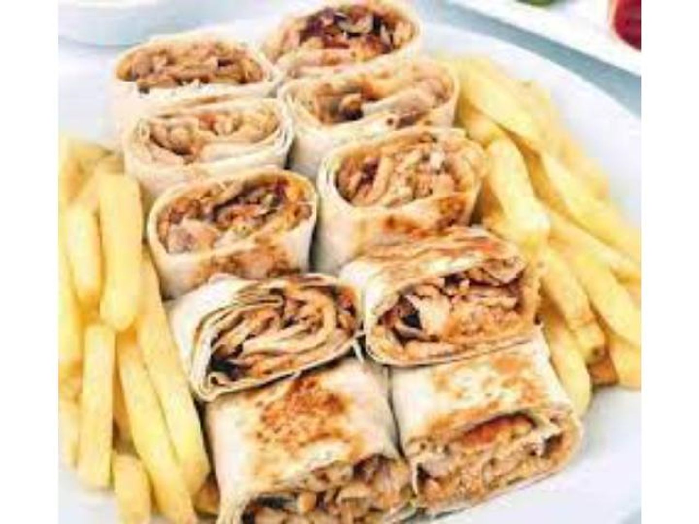 صحن عربي وسط