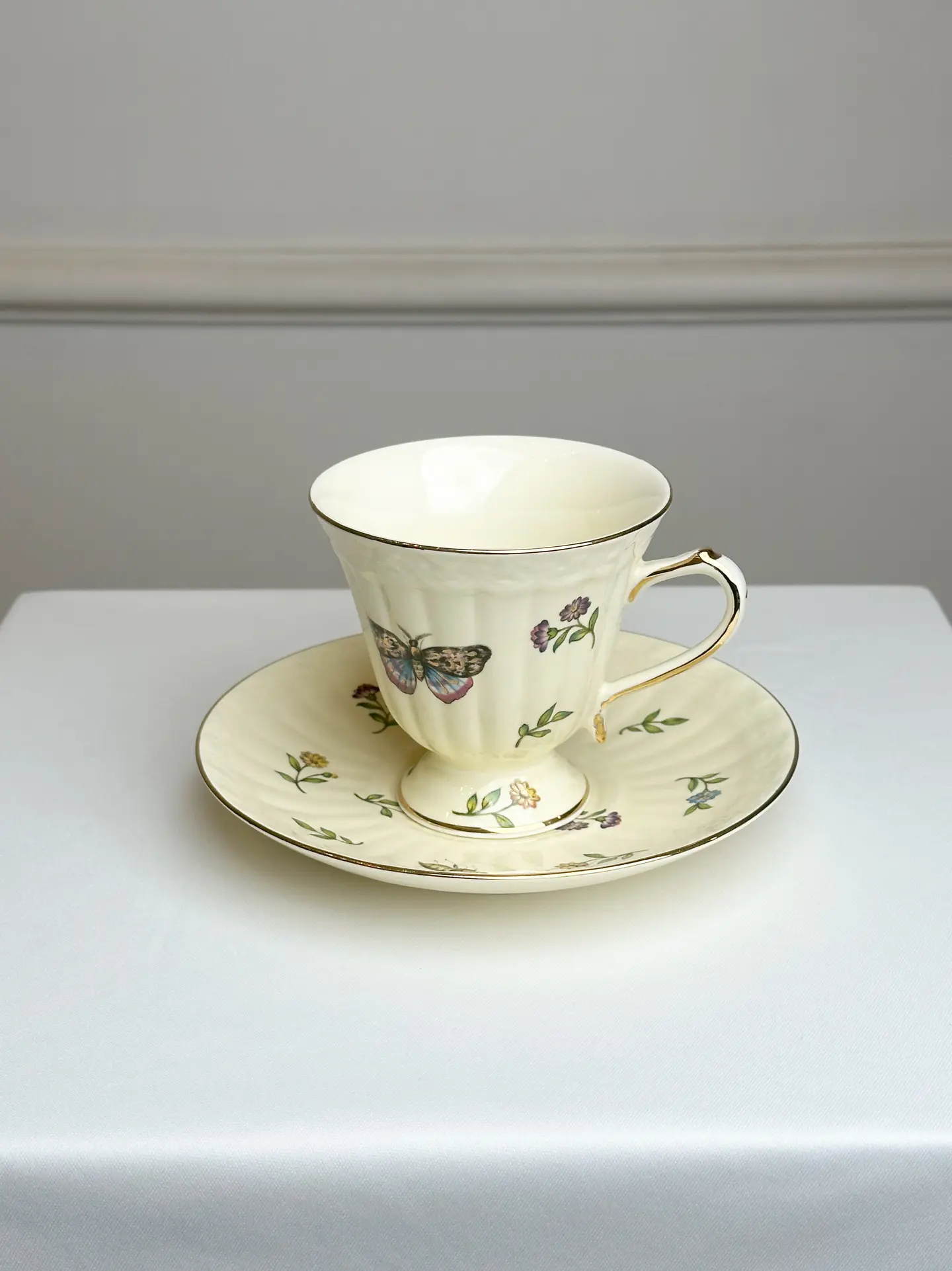 كوب الفراشة