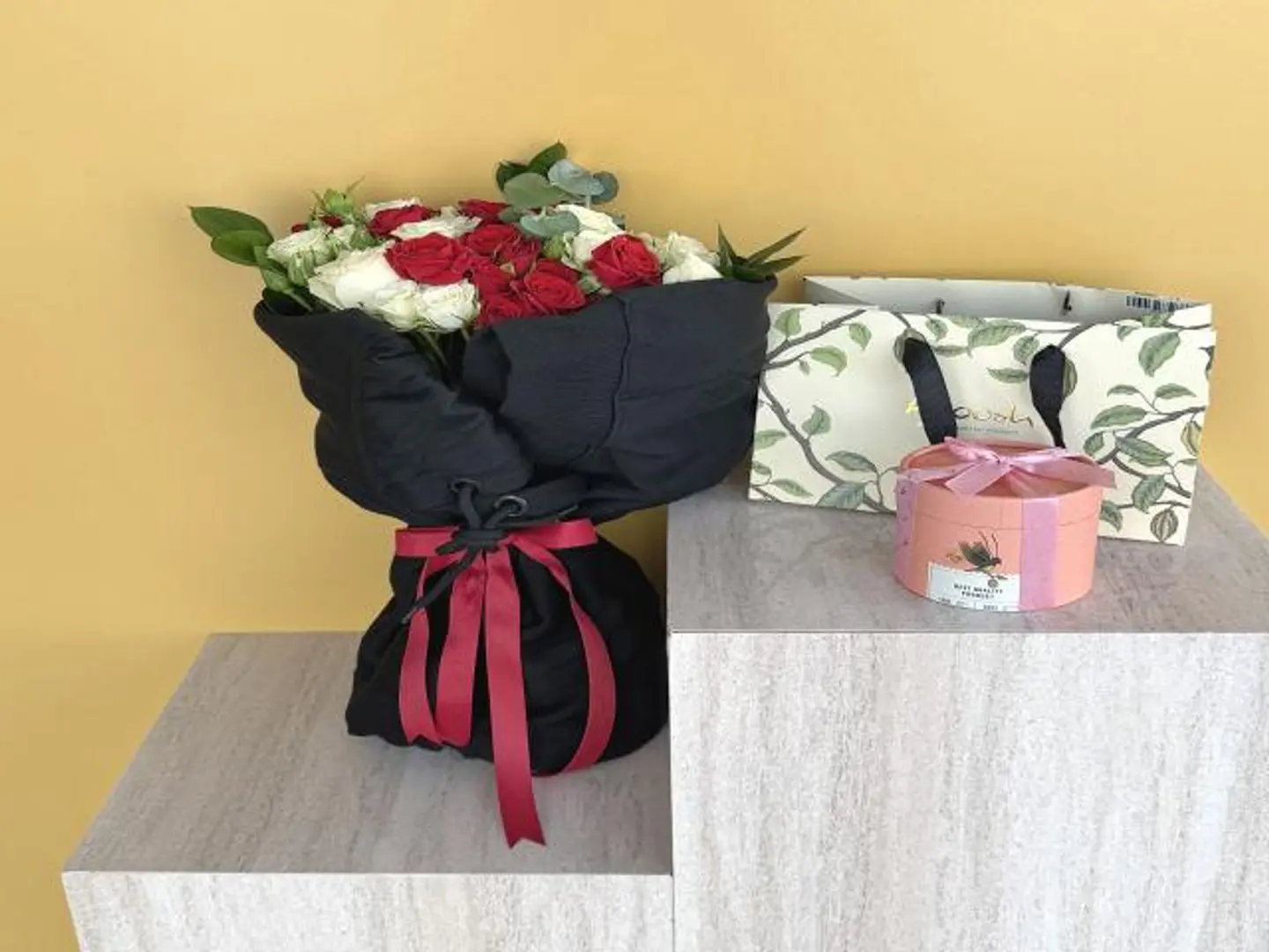 بوكية البلوفر مع شوكليت انوش