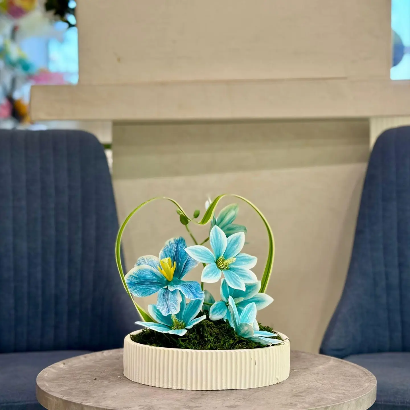 فازة ورد صناعي