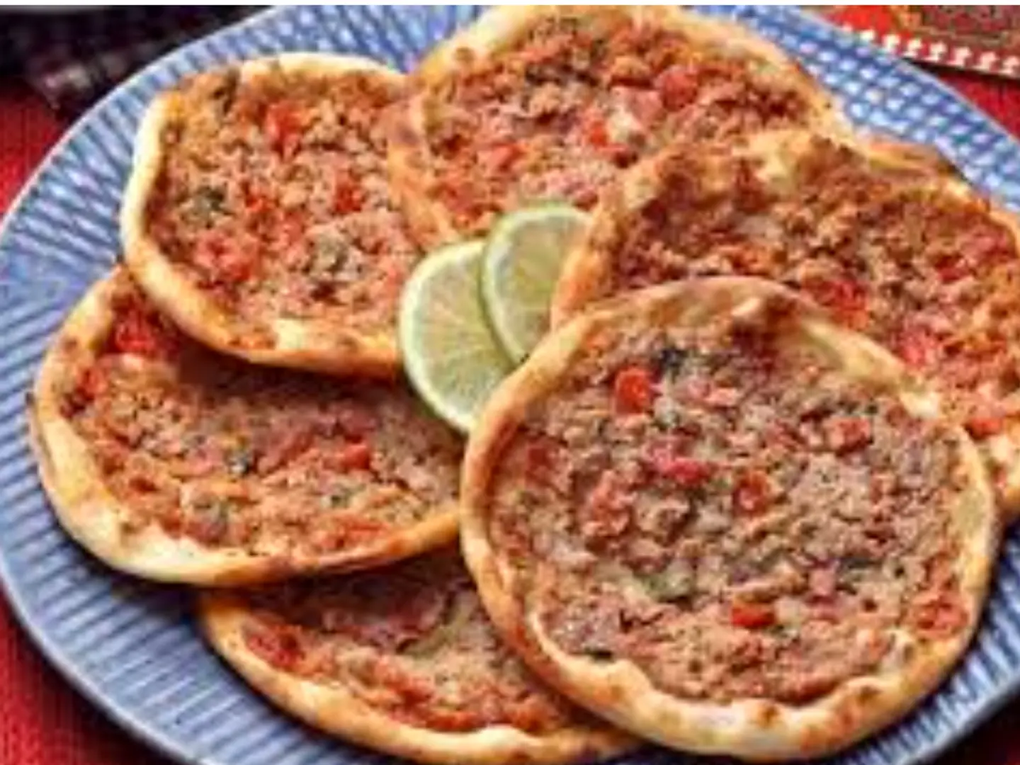 لحم بالعجين