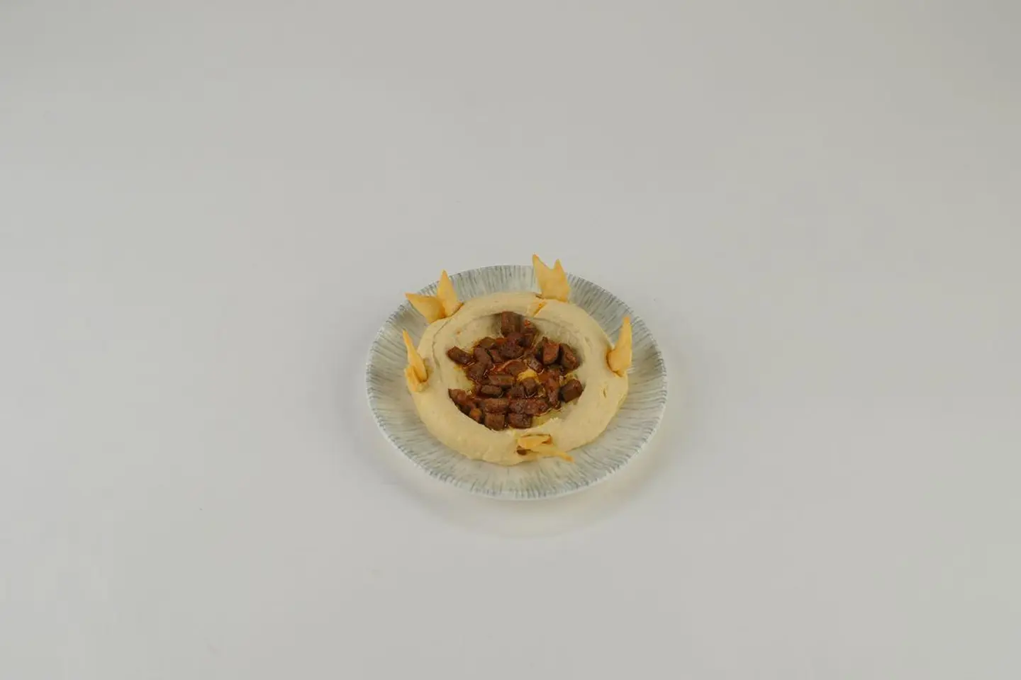 Hummus With Beef