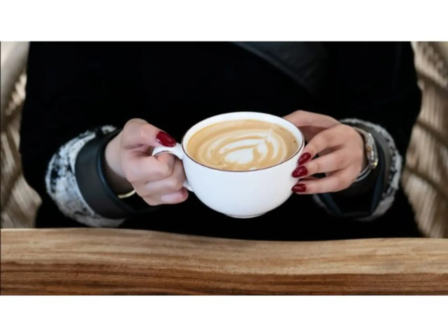 فلات وايت ساخن