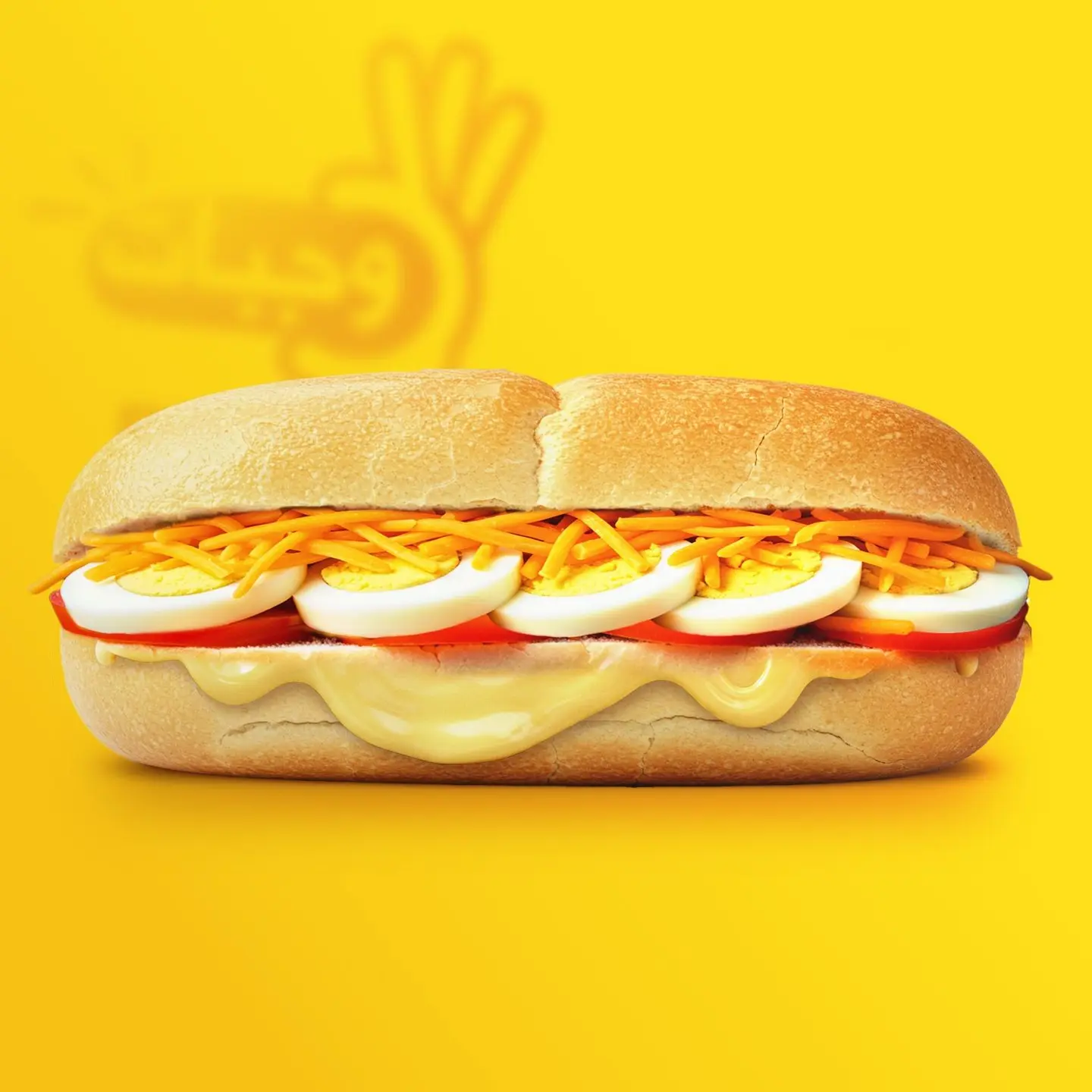 ساندويتش‭ ‬بيض‭ ‬مسلوق‭ ‬بالجبنة‭ ‬السائلة‭ ‬