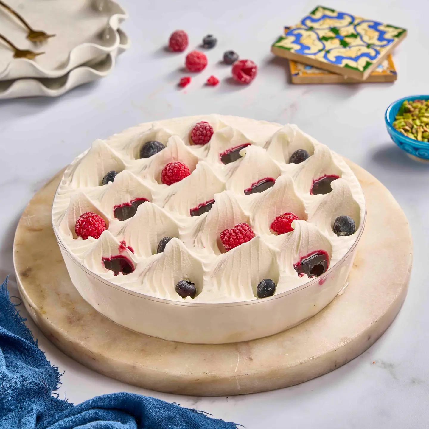 Ice Yogurt Berry Torte