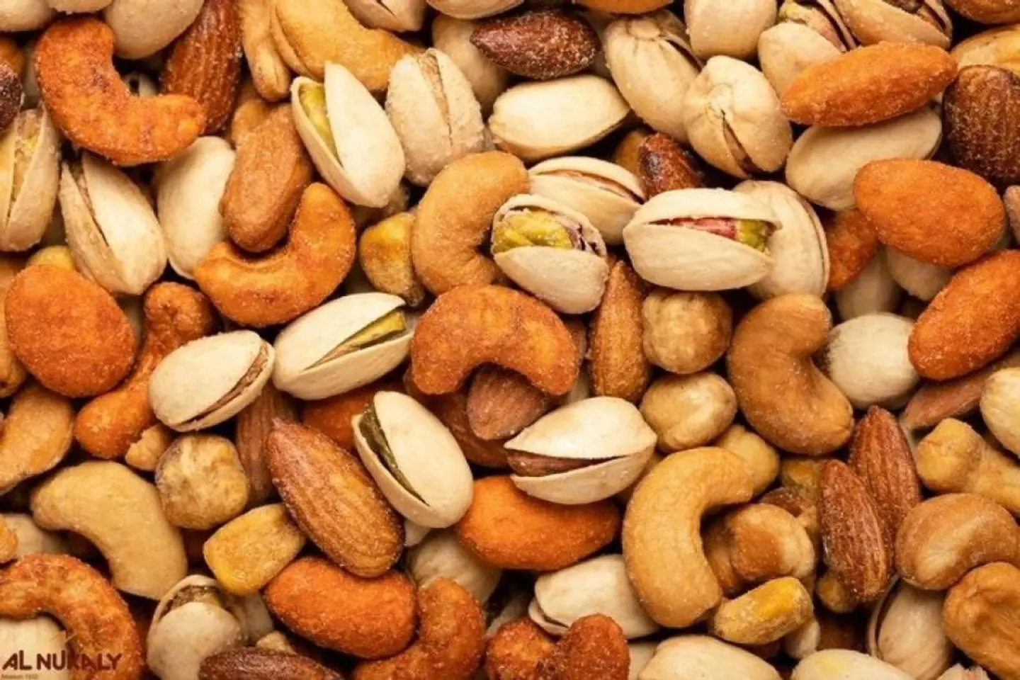 علبه مكسرات