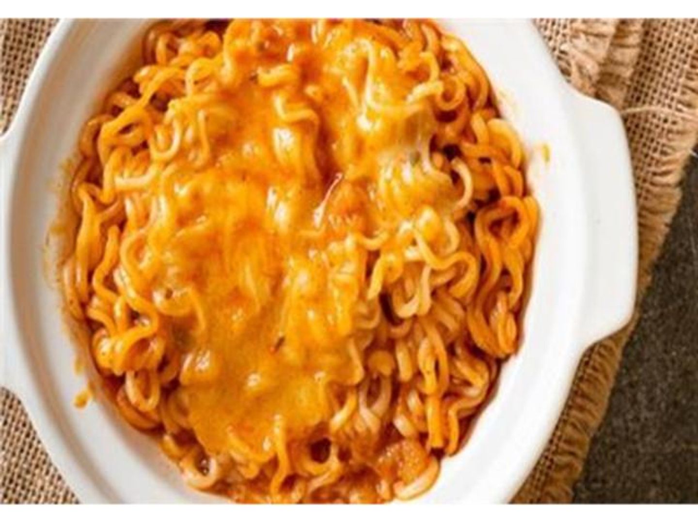 Instant Noodles With Cheese