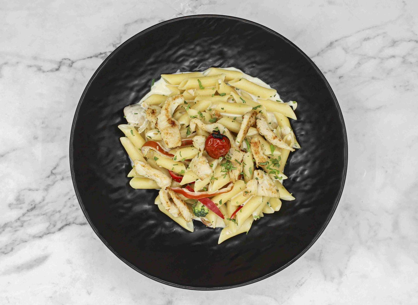 White Pasta With Chicken