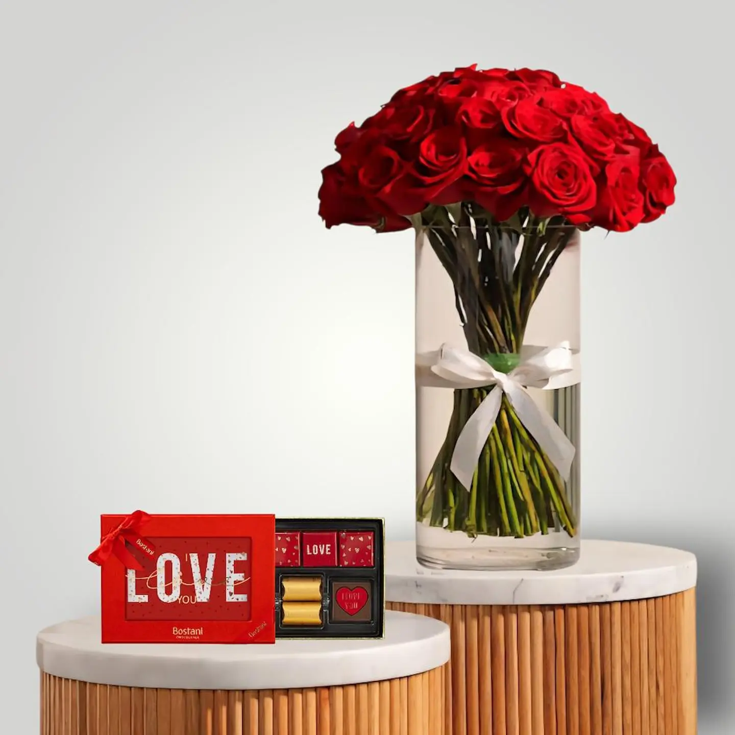 فازة الجوري الأحمر والشوكولاتة