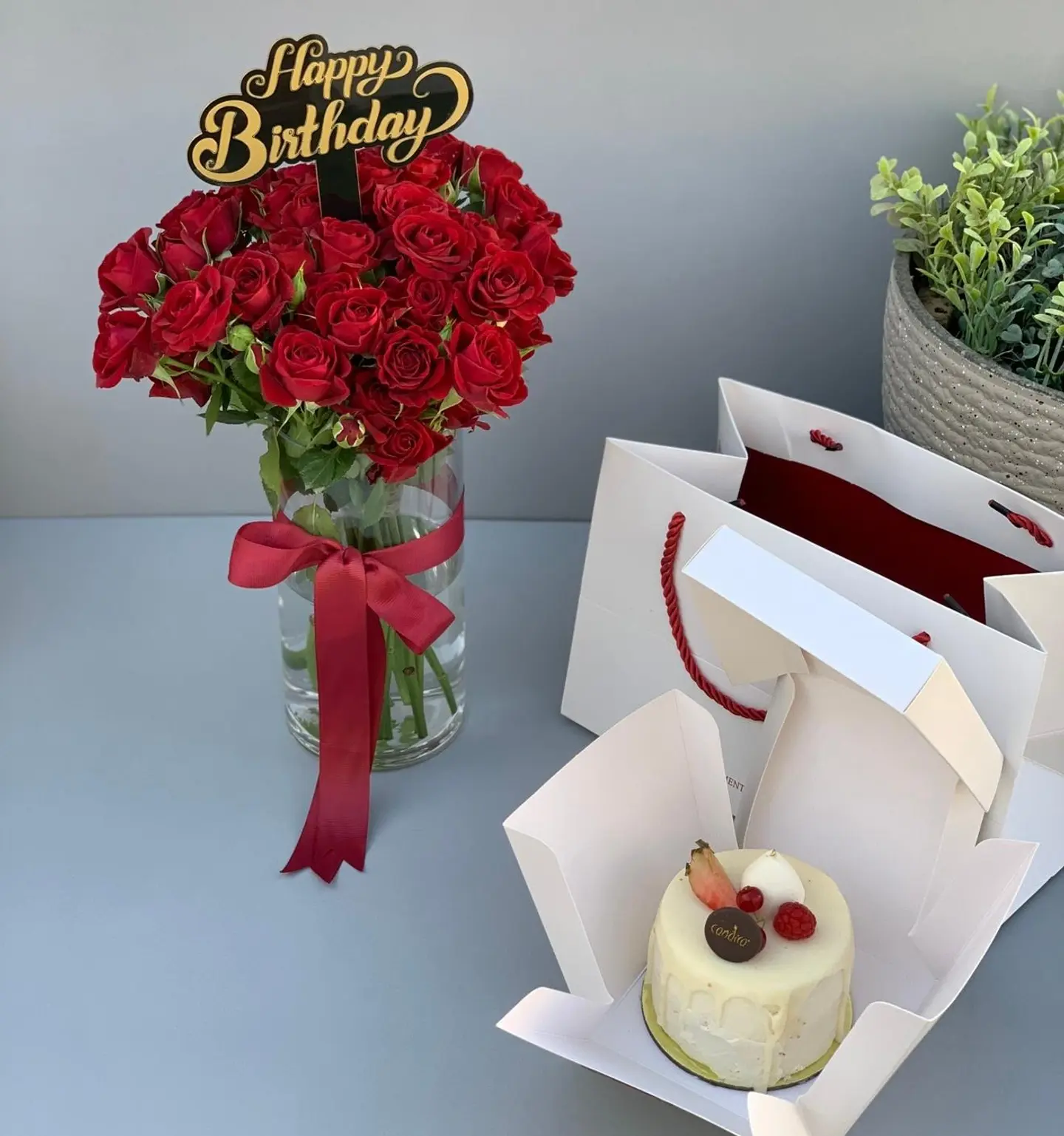 فازة وكيكة الميلاد