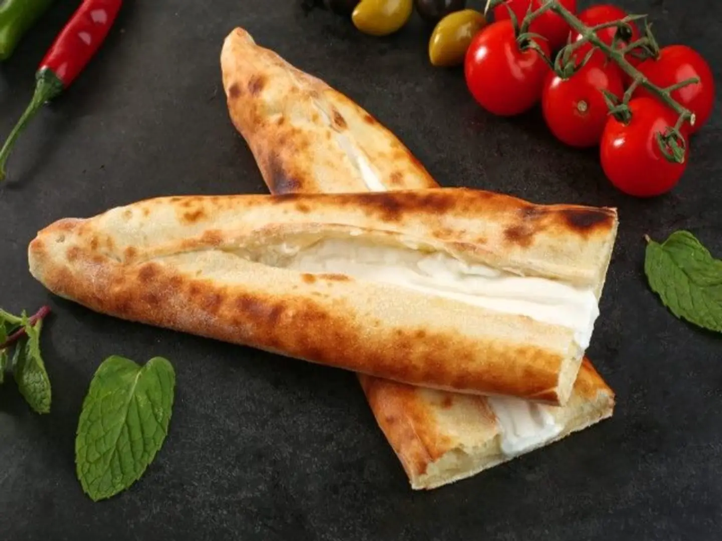 فطيرة جبن عكاوي طويل