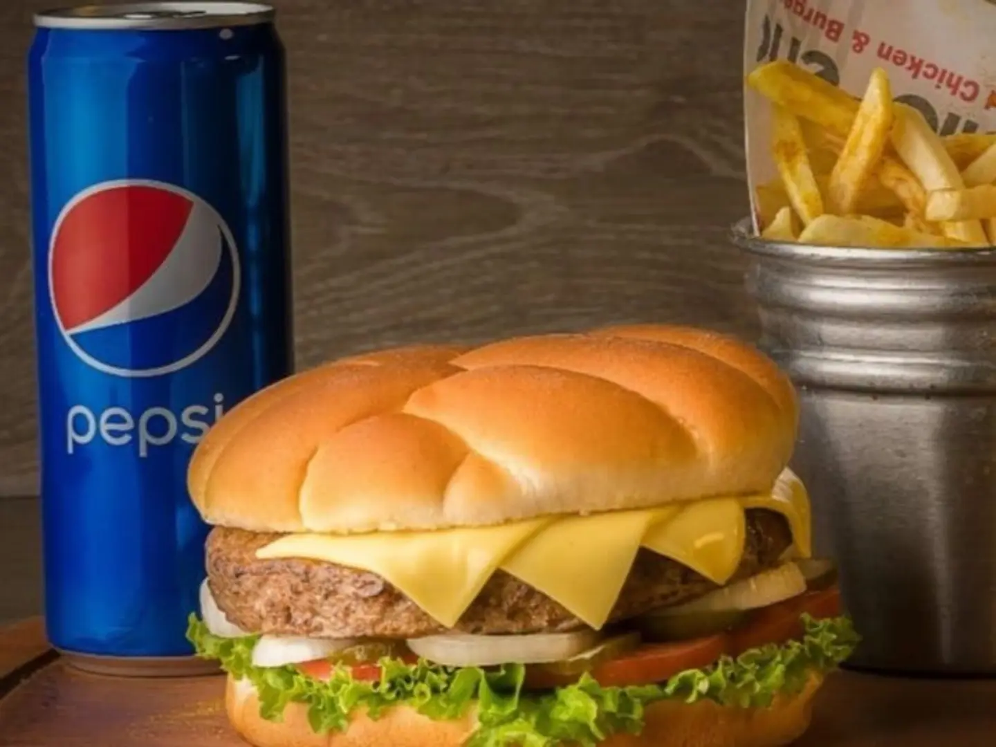 California Cheese Burger With Potato Fried