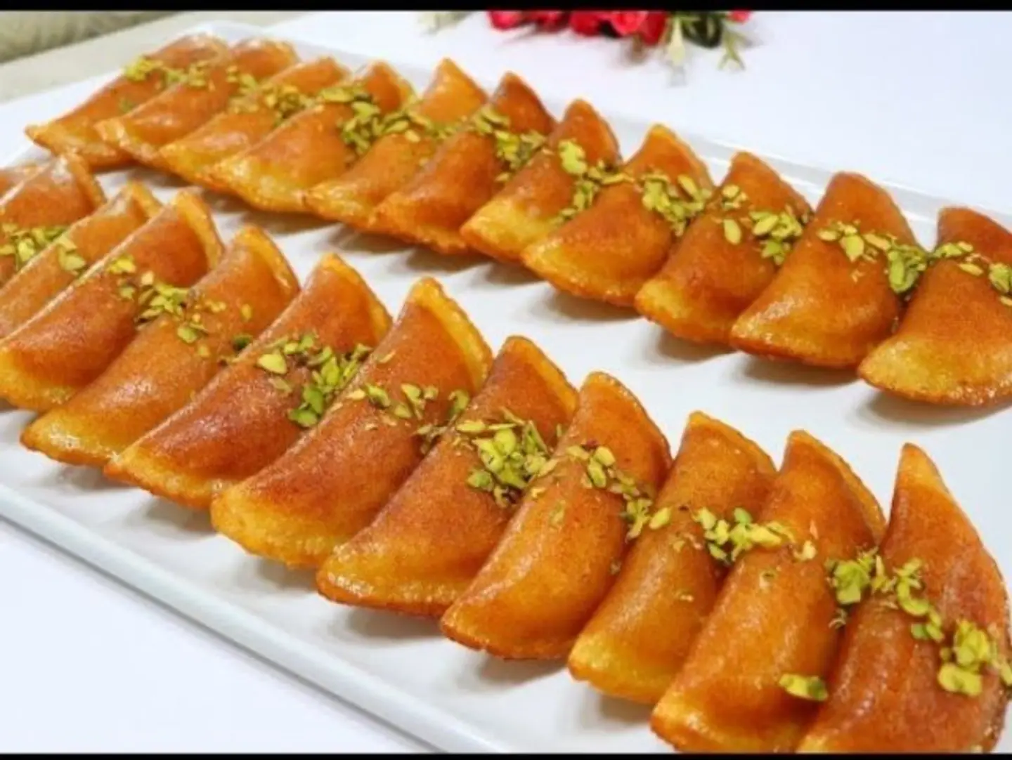 قطايف بالجبن ٢٠ حبه