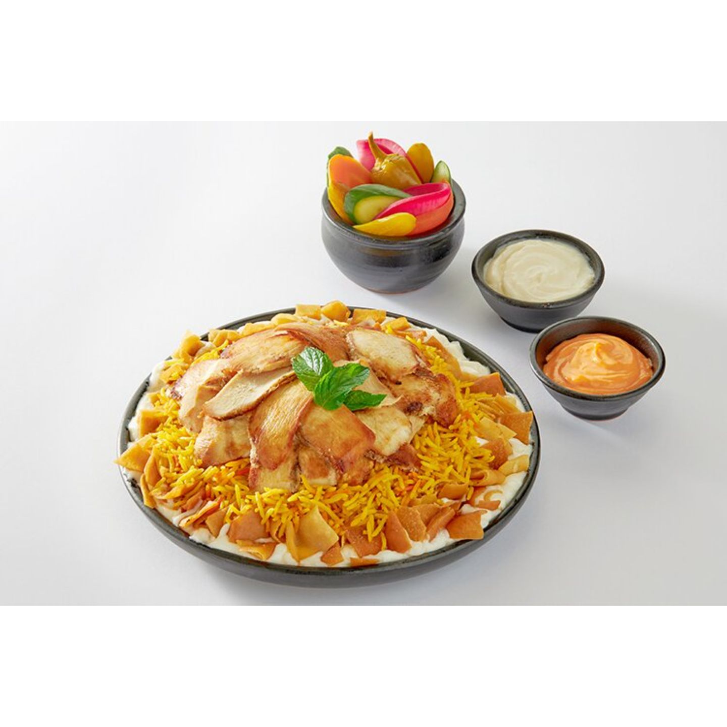 صحن أرز مع شاورما دجاج