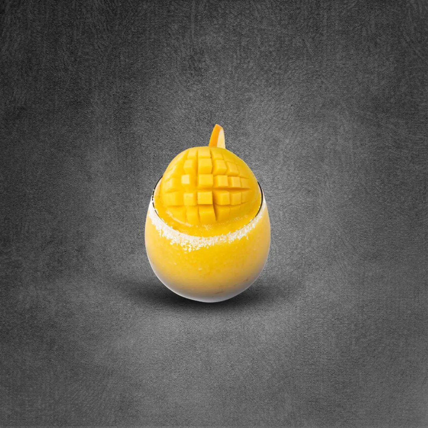 عصير مانجو طبيعي