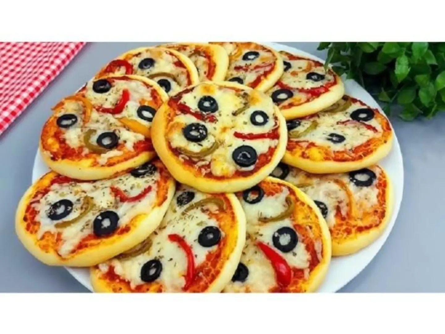 Pizza Pastries
