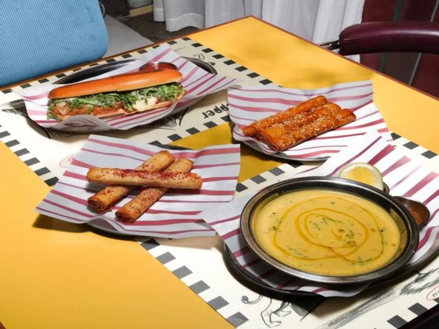 Spinach & Beef Samboosa Rolls