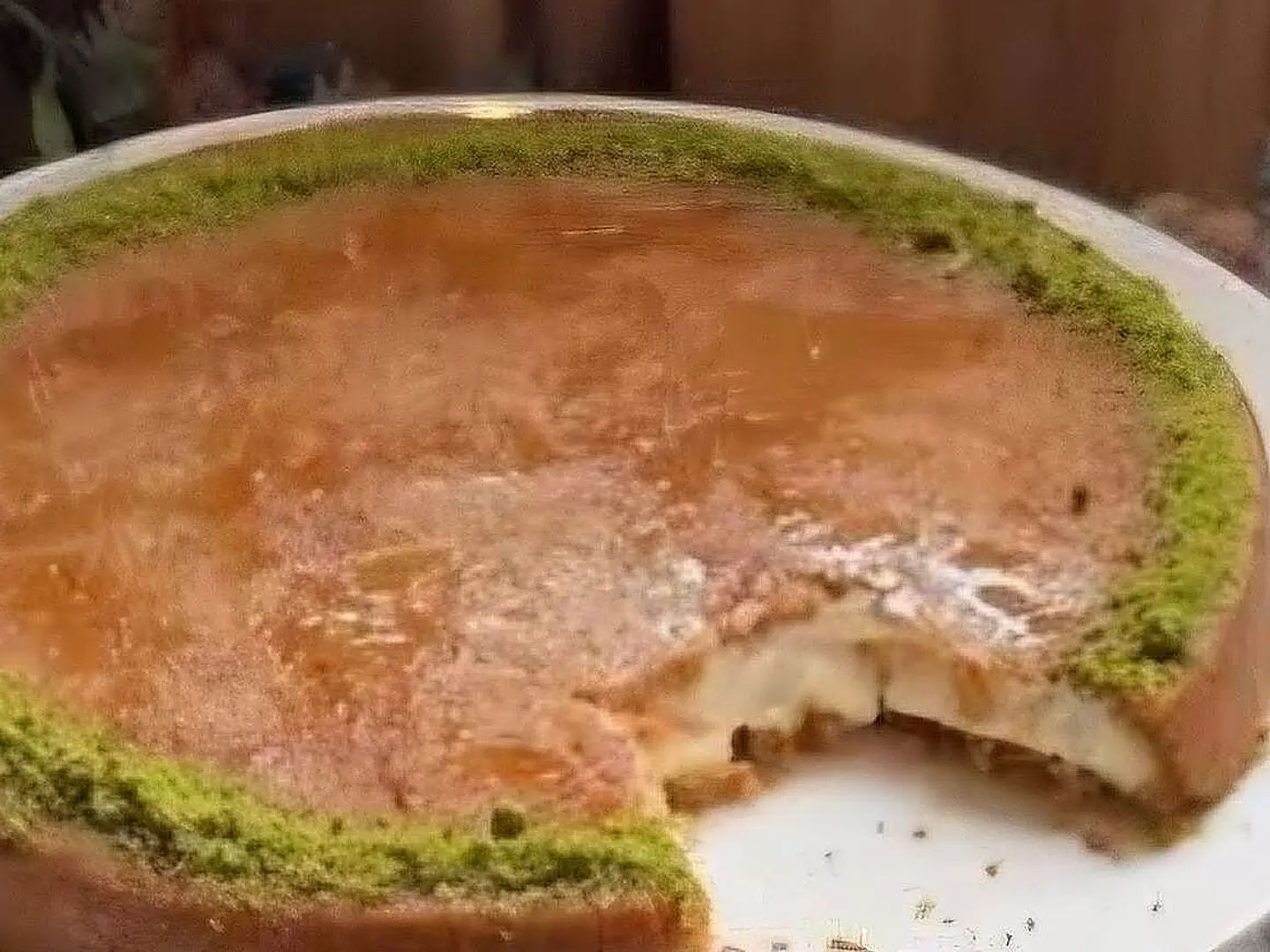 Kunafa With Cream, Milk, Nutella Sauce Small