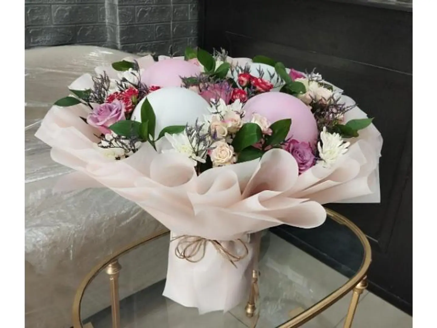 بوكيه مع بالونات لطيف