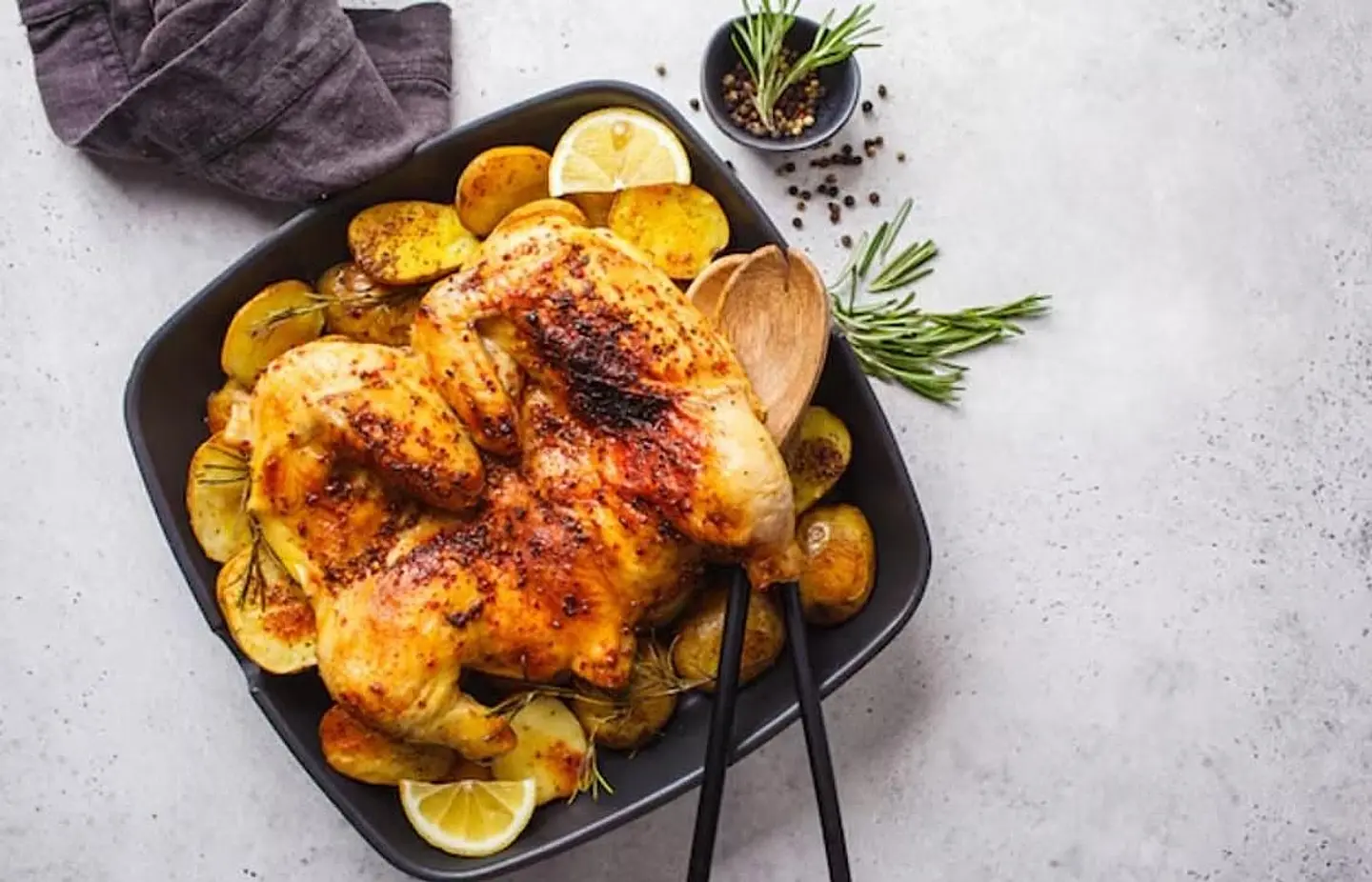 صينية بطاط نصف حبه دجاج