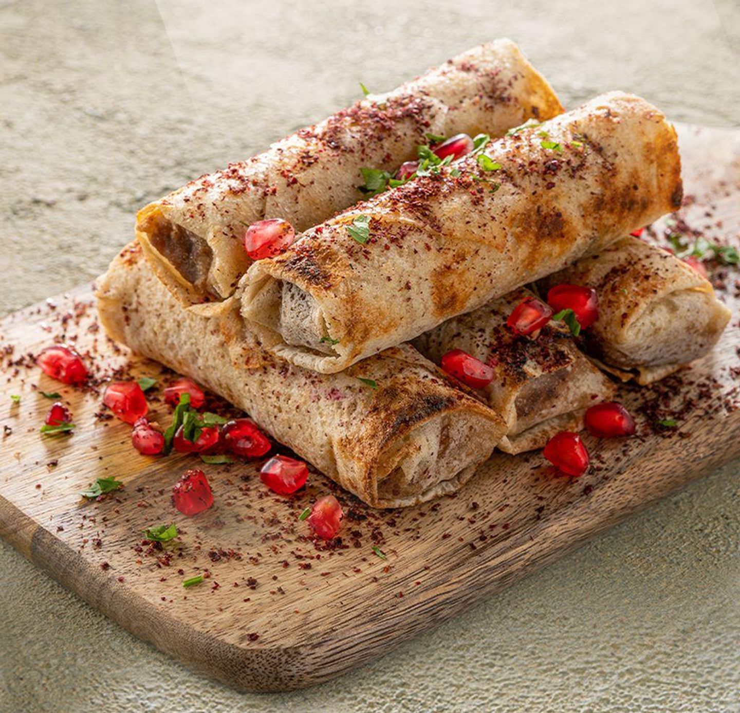 5 Pieces Musakhan Rolls