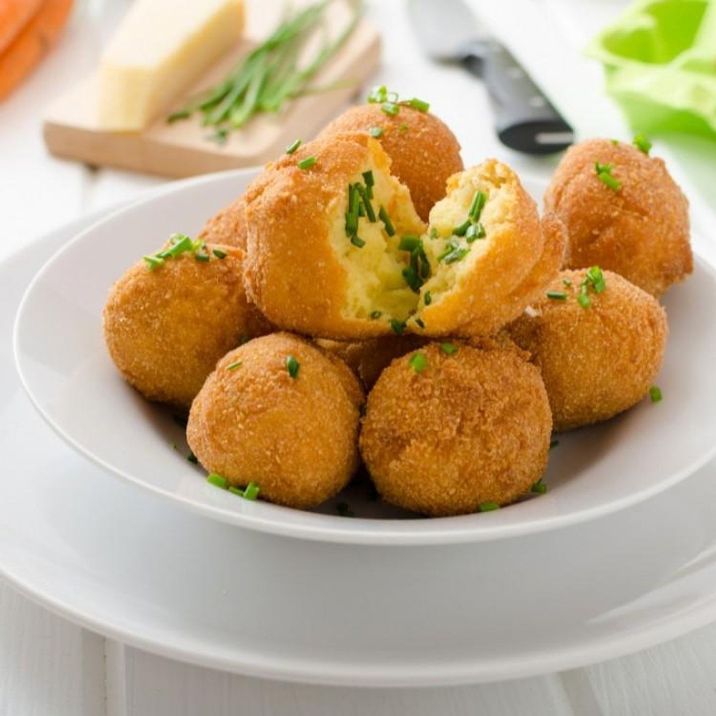 كرات البطاط بالجبن