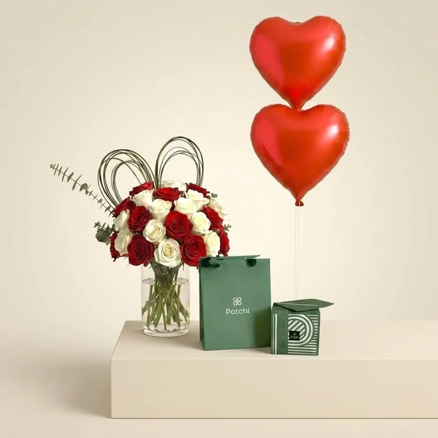 Rose Vase With Patchi Chocolate