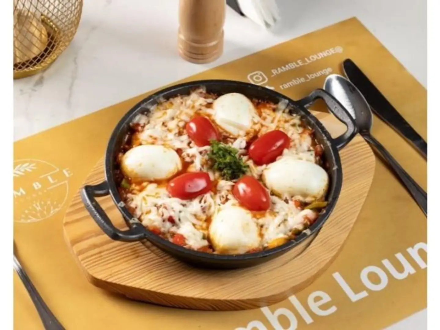 بيض تركي بالموزاريلا