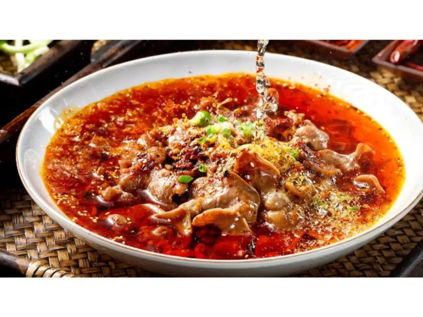 لحم بقري مسلوق حار