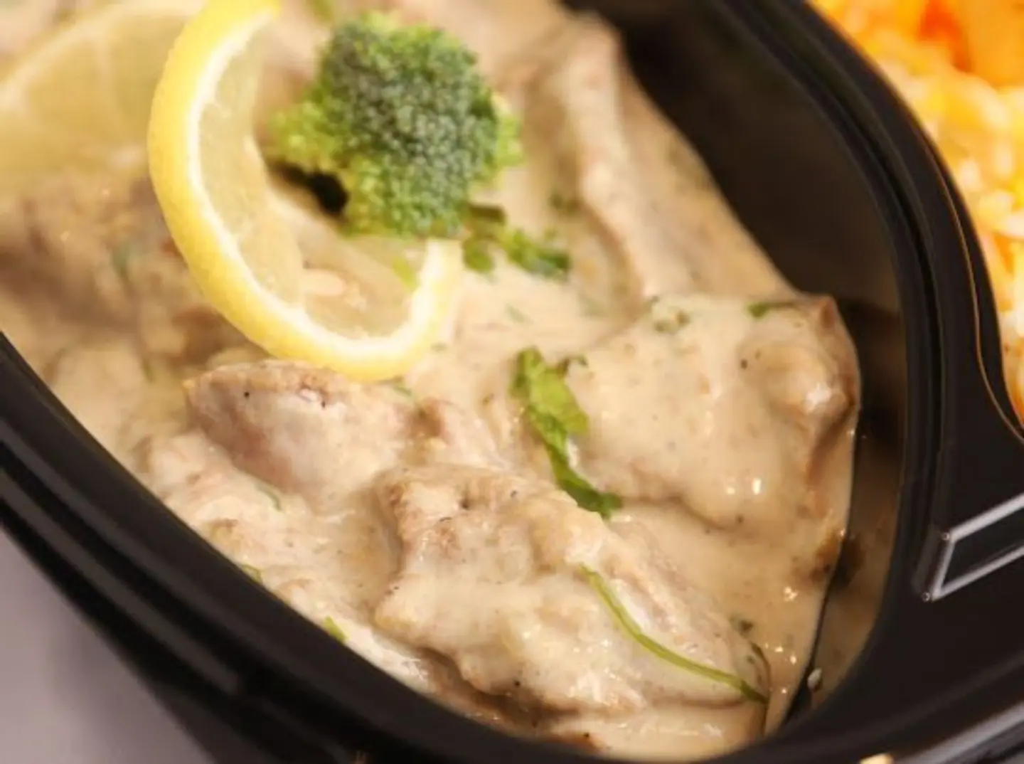 دجاج شرحات بالكريمة