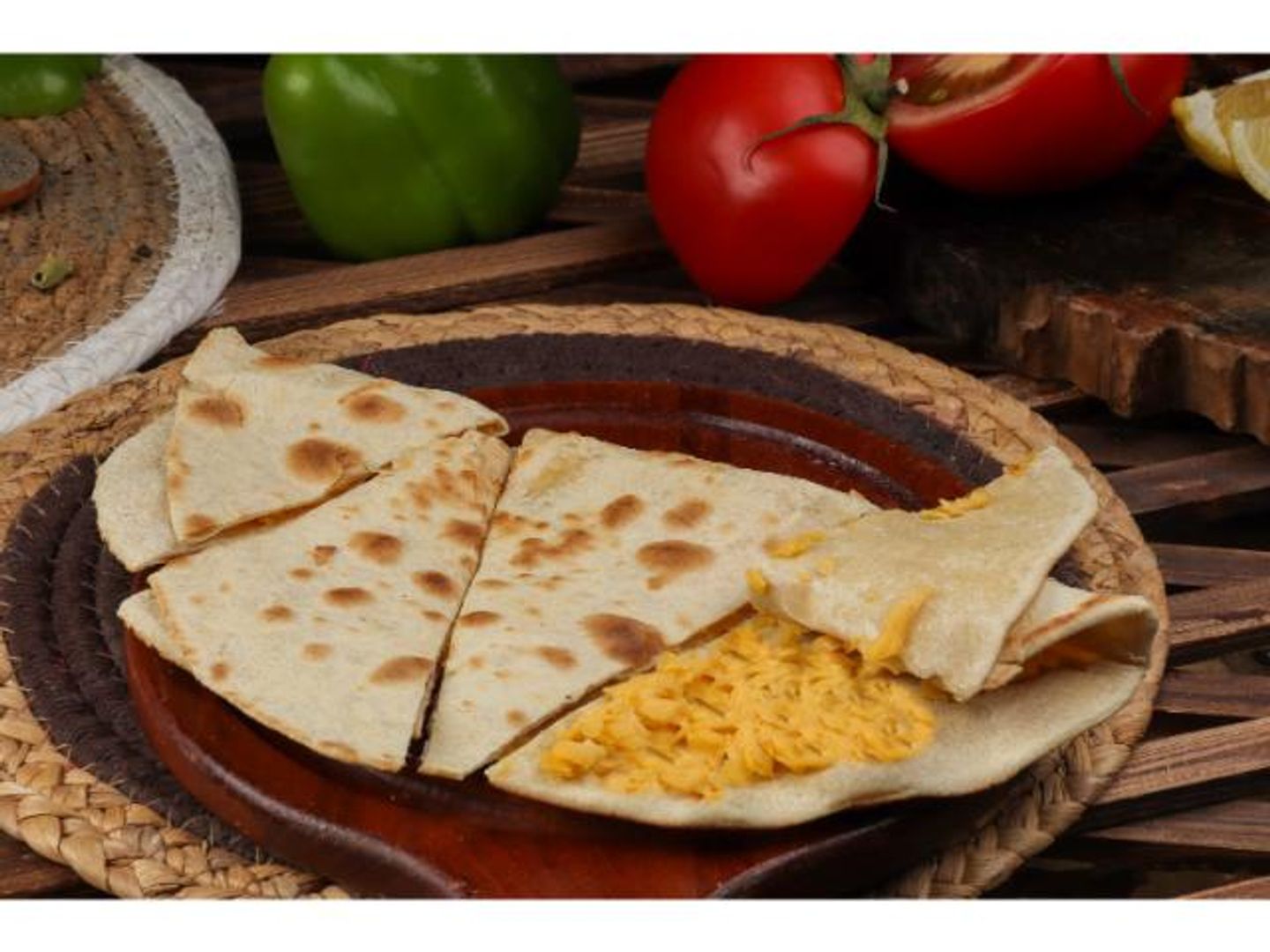 مناقيش جبن موزاريلا